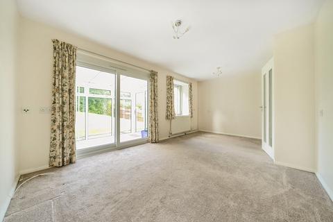 2 bedroom bungalow for sale, Darfield Road, Guildford, Surrey, GU4