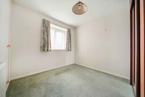 2 bedroom bungalow for sale, Darfield Road, Guildford, Surrey, GU4