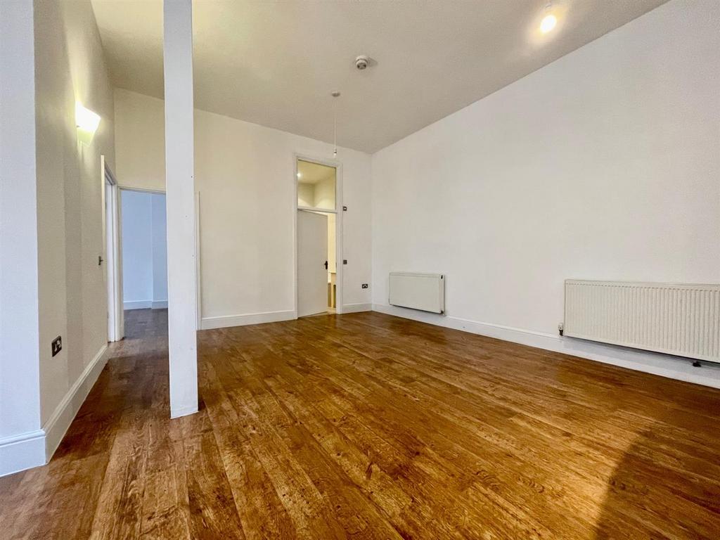 Spacious Living/Dining Room