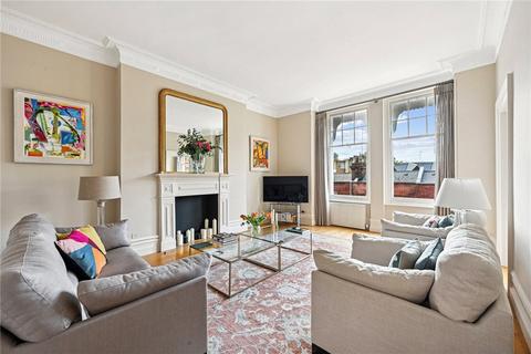 4 bedroom flat for sale, Kensington Court Gardens, Kensington, London, W8