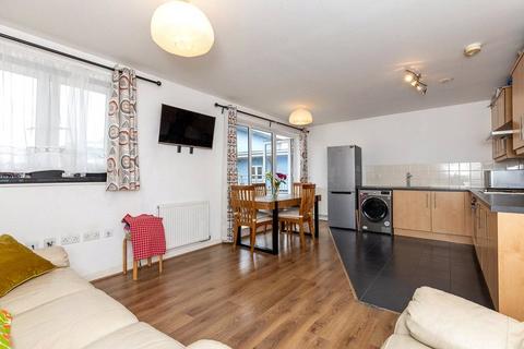 2 bedroom apartment for sale, Whitestone Way, CROYDON, Surrey, CR0