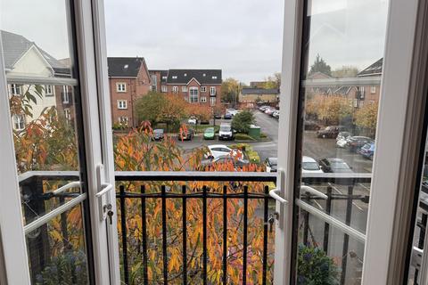 3 bedroom apartment to rent, Alexandra Road, Manchester