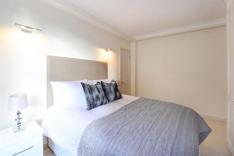 3 bedroom flat to rent, Hill Street, W1J