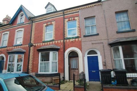 8 Princes Street, Rhyl, LL18 1LS