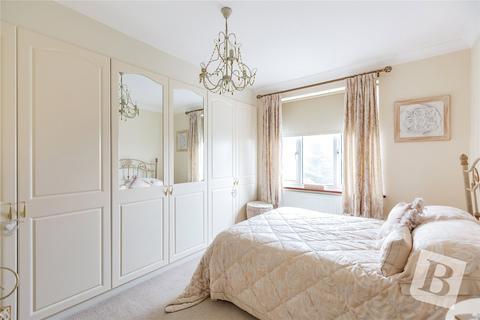 86 Stanley Road, Hornchurch, RM12 4JW