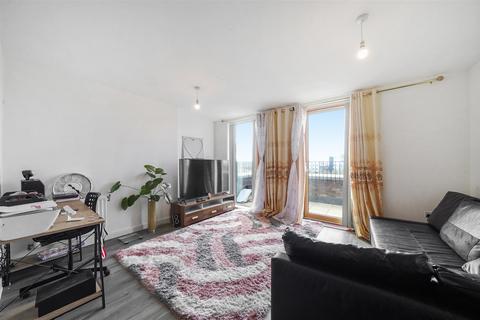 3 bedroom flat for sale, Pedley House, Barking Riverside IG11