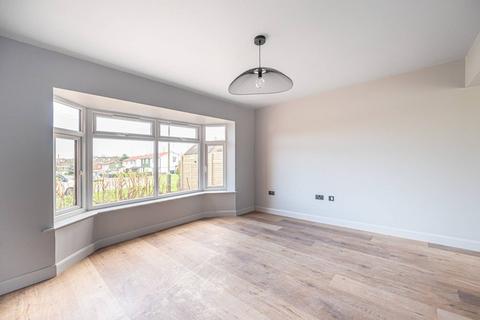 5 bedroom terraced house to rent, Prayle Grove, Brent Cross, London, NW2