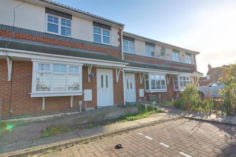 3 bedroom terraced house for sale, Florida Court, Hull HU5