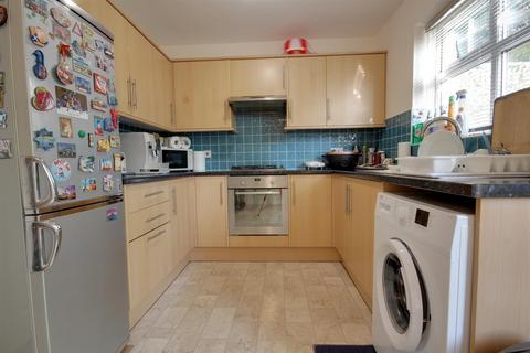 3 bedroom terraced house for sale, Florida Court, Hull HU5