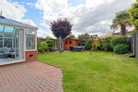 4 bedroom detached house for sale, Clacton on Sea CO16