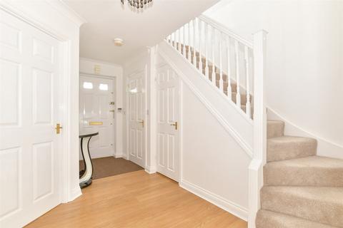 5 Bogarde Drive, Wainscott, Rochester, ME3 8GR