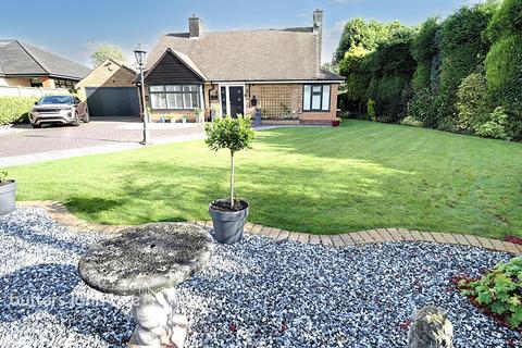 2 bedroom detached bungalow for sale, Hilderstone Road, Stoke-On-Trent