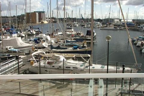 2 bedroom apartment to rent, Neptune Square, Ipswich IP4