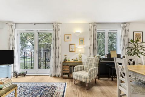 undefined, St. Matthew's Row, London, E2
