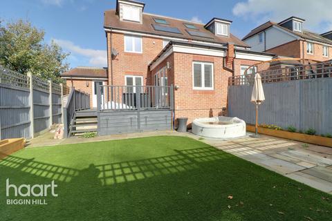 4 bedroom semi-detached house for sale, Norheads Lane, Biggin Hill