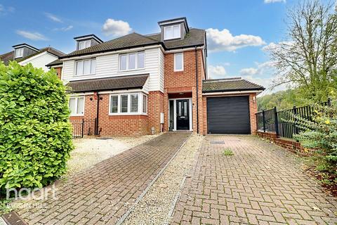 4 bedroom semi-detached house for sale, Norheads Lane, Biggin Hill