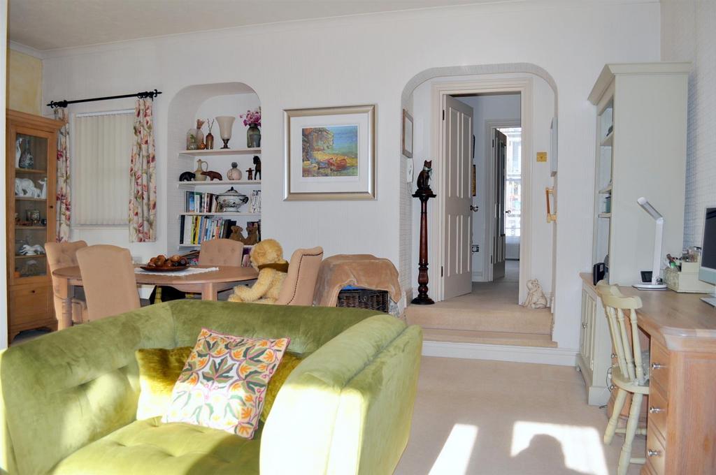 Living Room/Dining Room