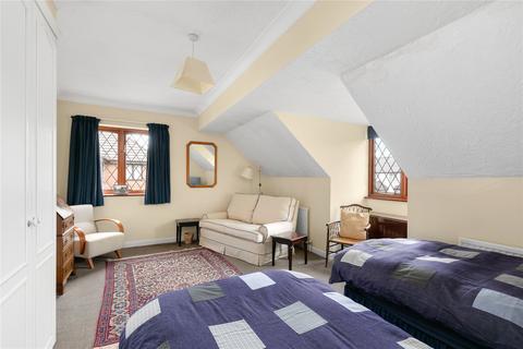 Oak Tree House Crouch Lane, Winkfield, Windsor, SL4 4TL