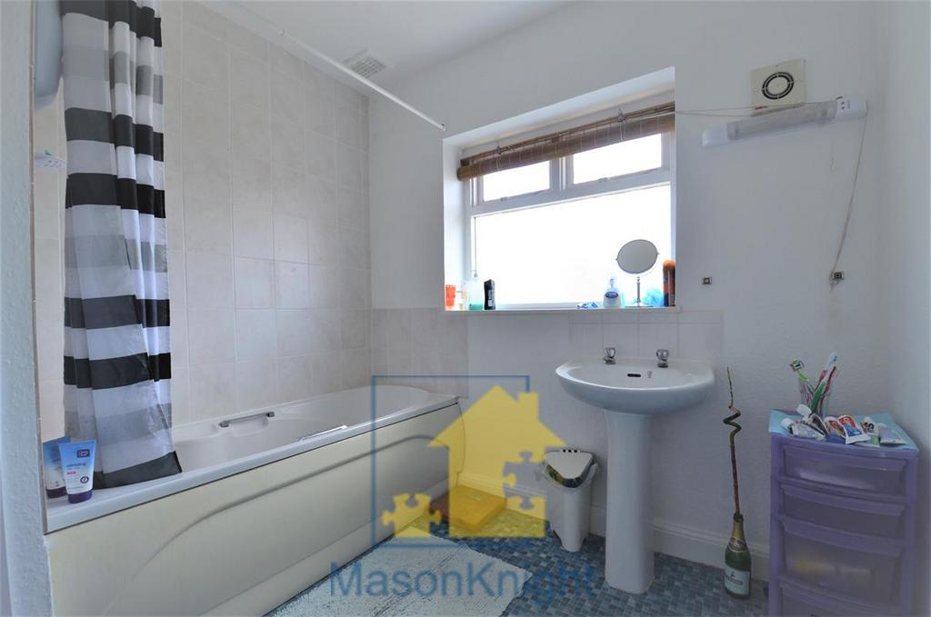 Bathroom2.jpg
