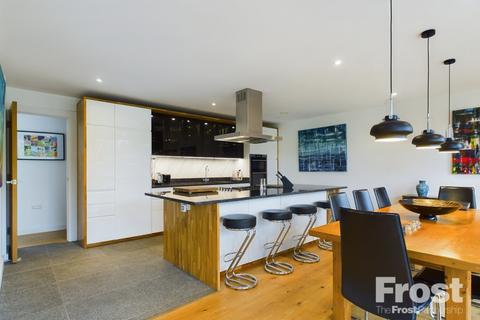 undefined, Ham Island, Old Windsor, Windsor, Berkshire, SL4