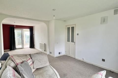 9 Manor Close, St Austell, PL25 4HH