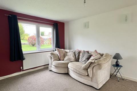9 Manor Close, St Austell, PL25 4HH