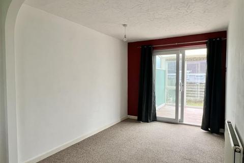 9 Manor Close, St Austell, PL25 4HH