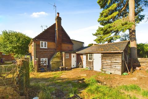 2 bedroom cottage for sale, East Street, Lilley, Luton, LU2