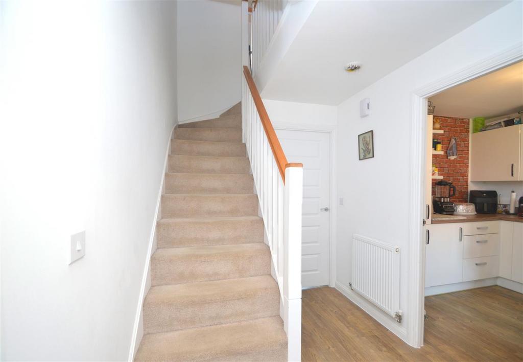 Cromwell Avenue, East Cowes 3 bed semidetached house for sale £260,000