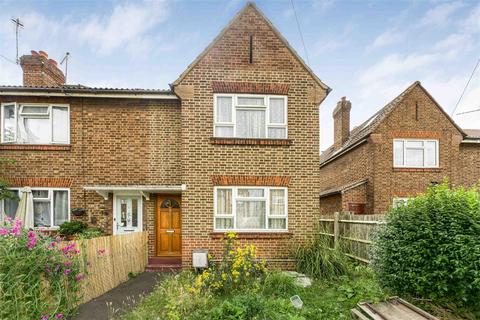 15 Lovell Road, Richmond, TW10 7LB
