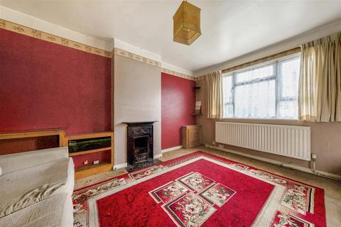 15 Lovell Road, Richmond, TW10 7LB