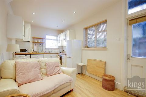 2 bedroom flat for sale, Sketty Road, Enfield