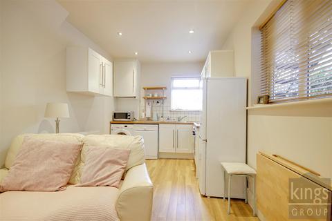 2 bedroom flat for sale, Sketty Road, Enfield