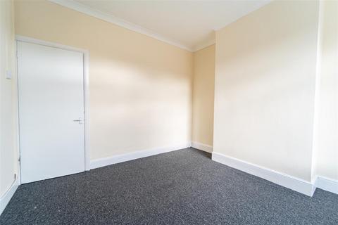 2 bedroom house to rent, Chatham Road, Birmingham