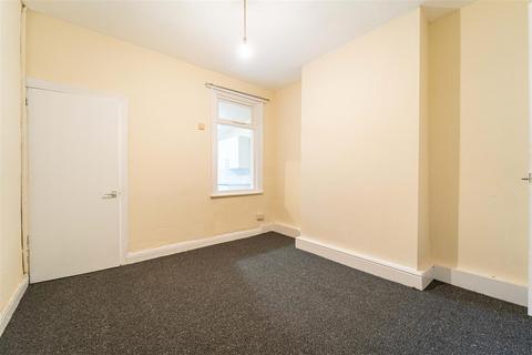 2 bedroom house to rent, Chatham Road, Birmingham