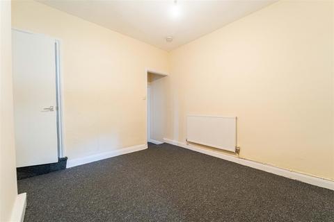 2 bedroom house to rent, Chatham Road, Birmingham