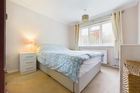 2 bedroom flat for sale, Westdale Lane, Nottingham NG4