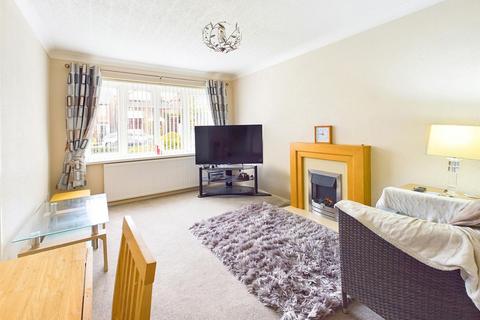 2 bedroom flat for sale, Westdale Lane, Nottingham NG4