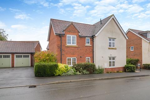 4 bedroom detached house for sale, Heol Trothy, Caldicot