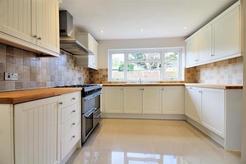 4 bedroom detached house for sale, Orchard Close, Waddesdon