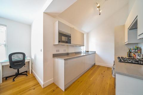 3 bedroom flat for sale, Tooting Bec Road, Tooting