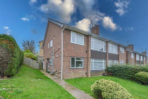 2 bedroom maisonette for sale, Mayfield Gardens, Brentwood