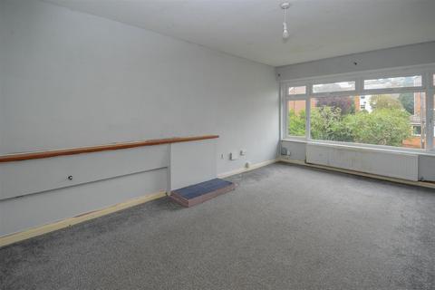 2 bedroom maisonette for sale, Mayfield Gardens, Brentwood