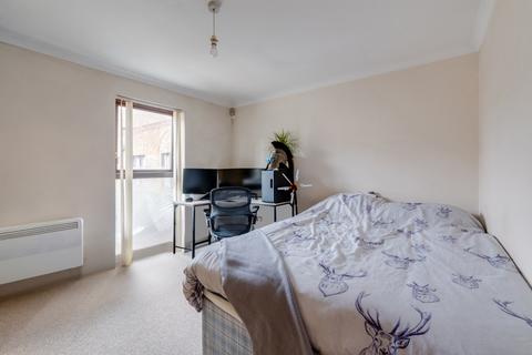 2 bedroom flat for sale, Russell Place, London