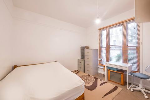 2 bedroom maisonette for sale, Baptist Gardens, London