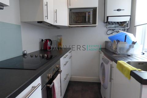 3 bedroom terraced house to rent, Warwick Street, Leicester LE3