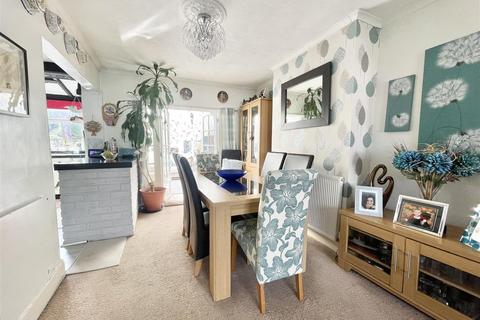 3 bedroom semi-detached house for sale, Wigston Lane, Aylestone LE2
