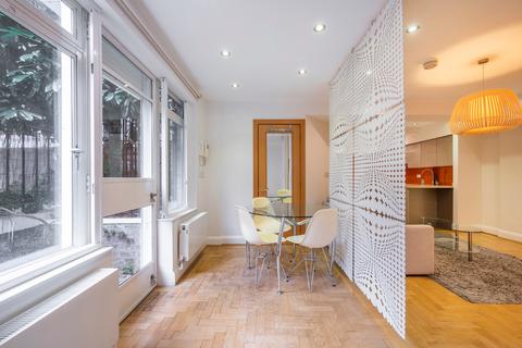 2 bedroom flat for sale, Montagu Court, 27-29 Montagu Square, Marylebone, London