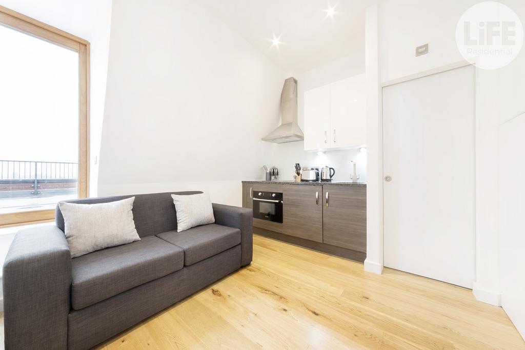 Union House, 23 Clayton Road UB3 Studio to rent £1,350 pcm (£312 pw)