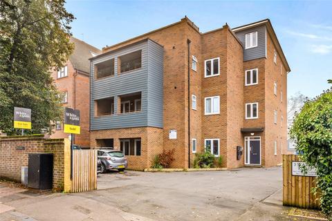 2 bedroom apartment for sale, Station Road, Leatherhead, Surrey, KT22